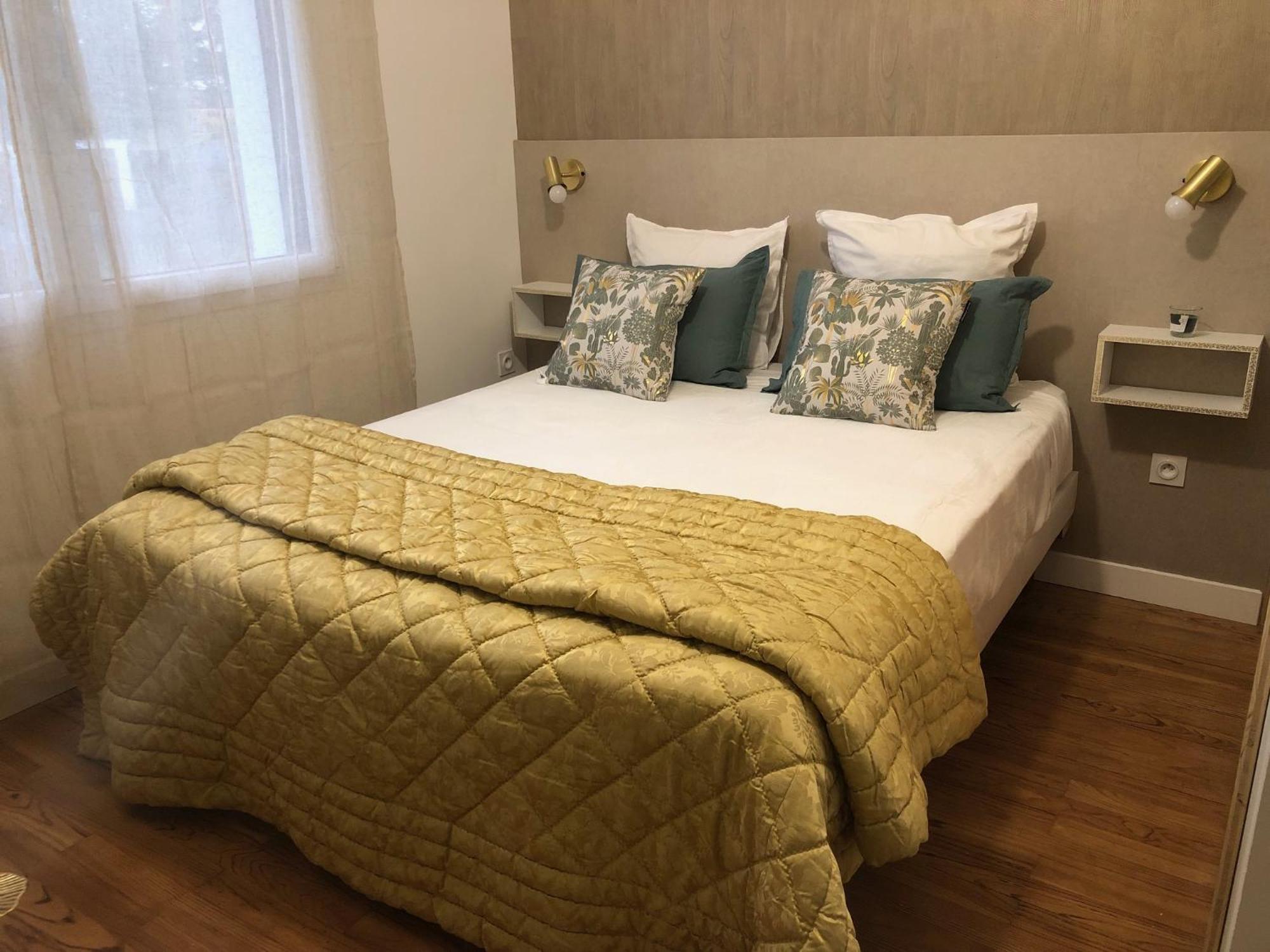 "Les Logis D'Argent" Chambre D'Hote Avec Wc, Sdb, Tv, Wifi, Option Petit Dejeuner , Parking Mimizan Exterior photo